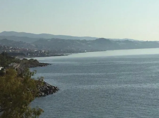 Marina Capo Pino * Санремо